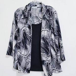 Women XL Button down black and white top by Joanna